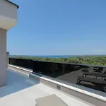 3 Bedroom In * Štinjan