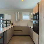 Σπίτι διακοπών 3 Bedroom In *