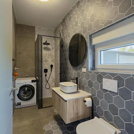 3 Bedroom Awesome Home In Stinjan Дом отдыха