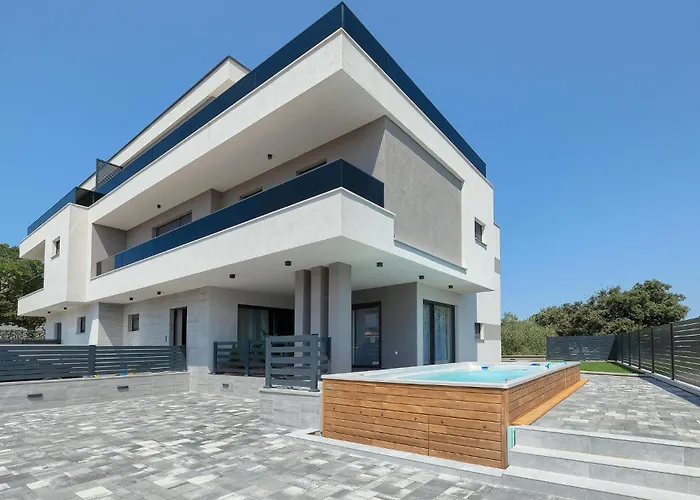 3 Bedroom In 펜션 *