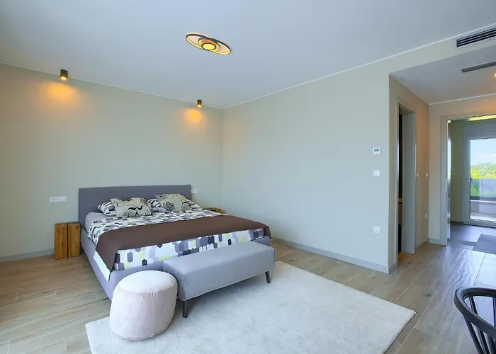 3 Bedroom In 펜션 *